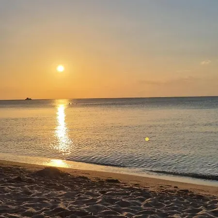 Paradise Sea View דירה *