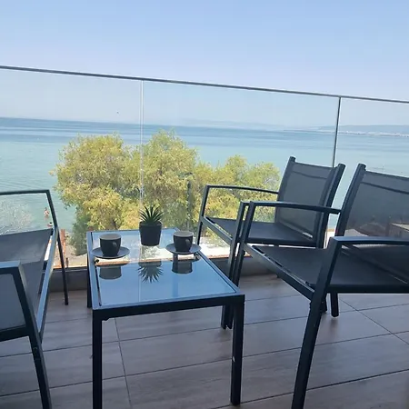 Paradise Sea View * Peraía