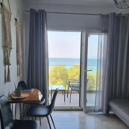 Paradise Sea View * Peraía